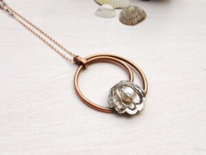 ciondolo conchiglia rame e argento