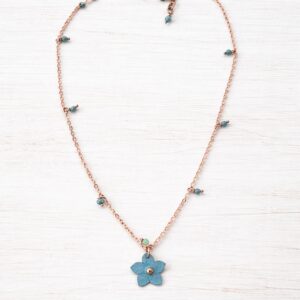 Collana corta con non ti scordar di me fatta a mano, gioiello artigianale in ottone e pietre, regalo donna
