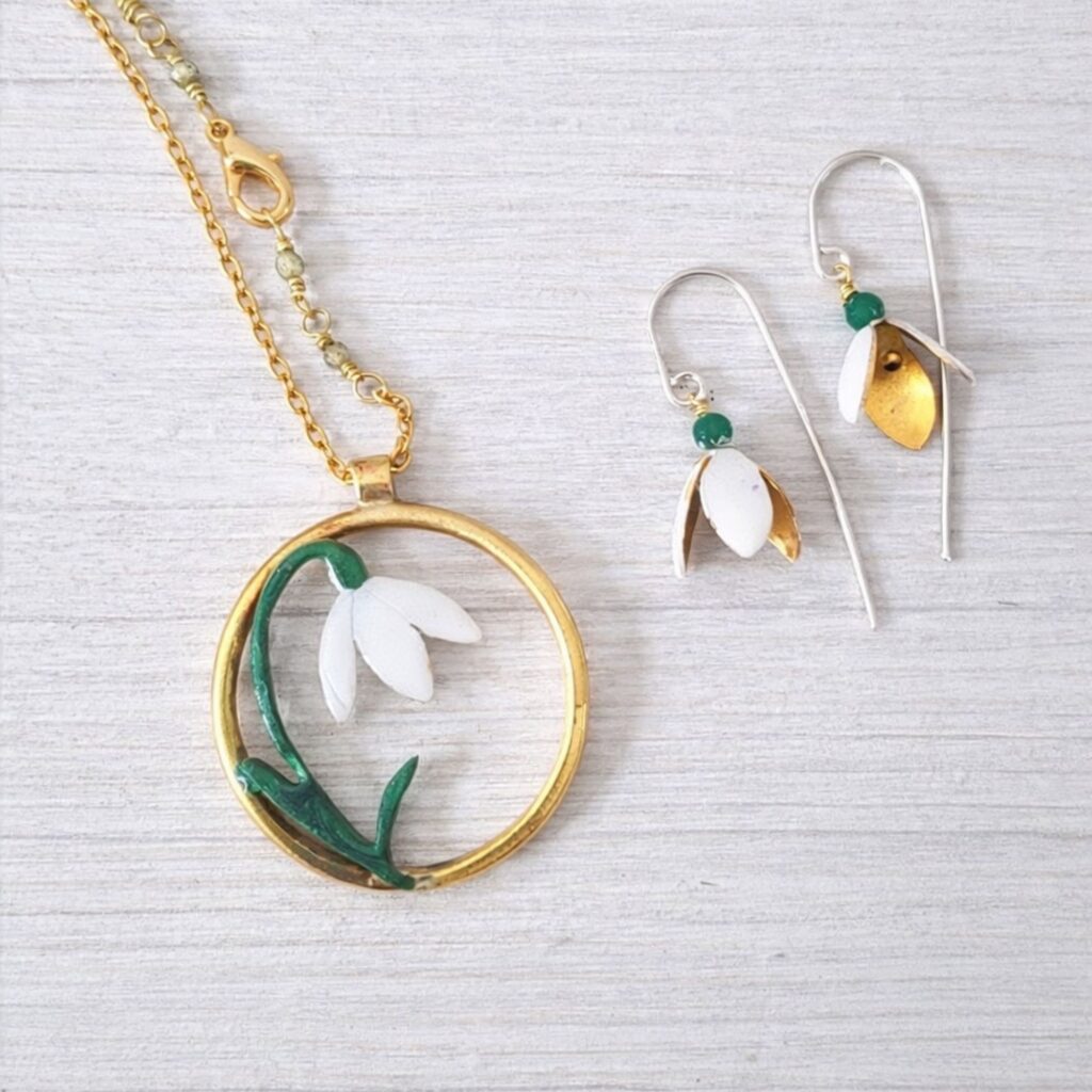 set-collana-orecchini-bucaneve