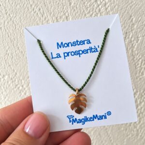 Collana monstera artigianale in ottone – Fogliolina simbolo di prosperità